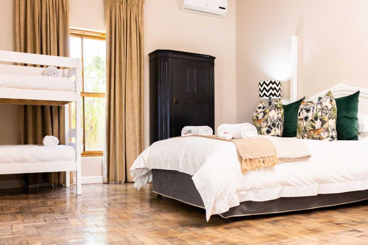 The Merino Guest House Бофорт Уест Екстериор снимка