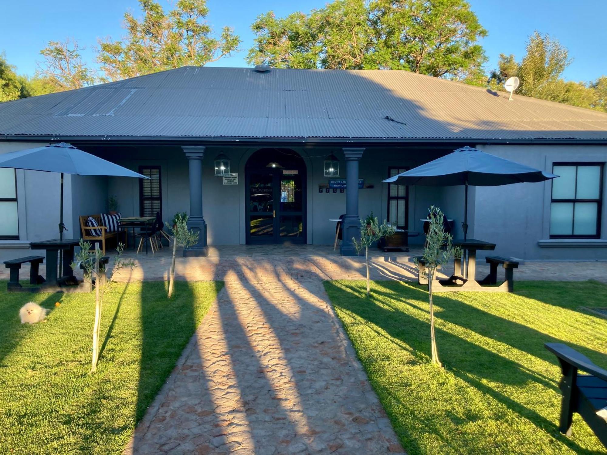 The Merino Guest House Бофорт Уест Екстериор снимка