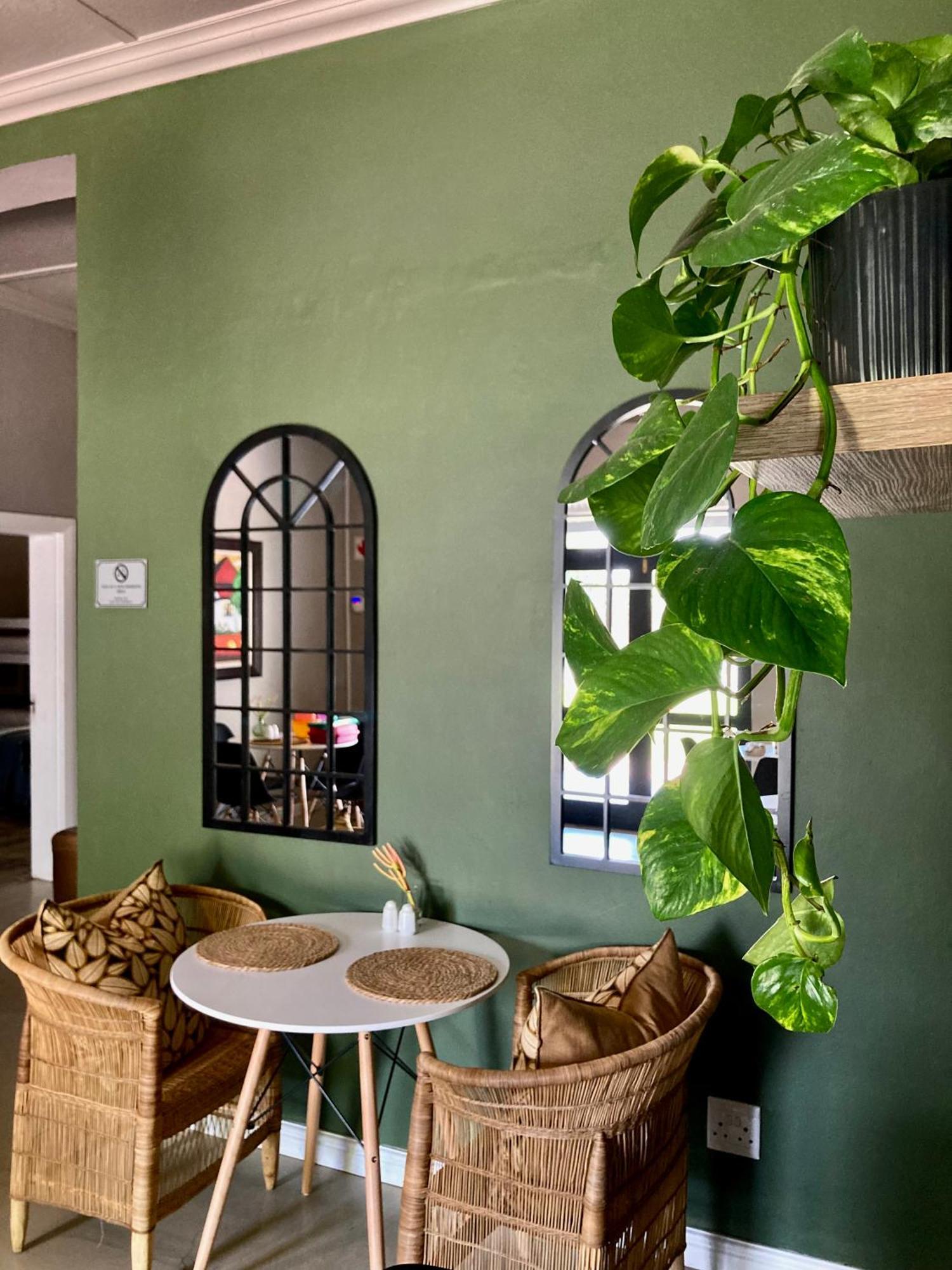 The Merino Guest House Бофорт Уест Екстериор снимка